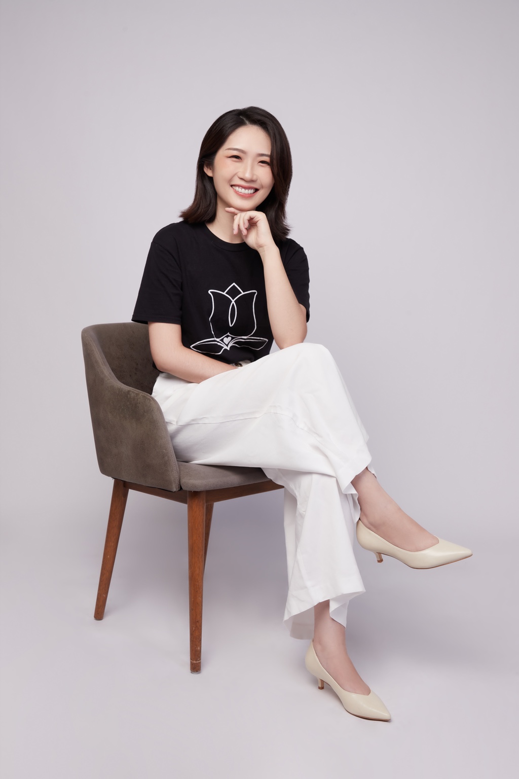 艾希美學創辦人何季芳